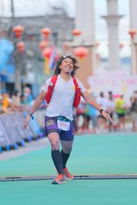 BIB: 5525
                            <button type="button" onclick="openModal(21764432)" class="btn btn-primary btn-sm float-right btn-popup" data-toggle="modal" data-target=".modal-high-quality">
                        <i class="fas fa-shopping-cart"></i> Add to Cart
                    </button>
                                            <button type="button" onclick="isThisMe(21764432, true)" class="btn btn-success btn-sm float-right btn-popup btn-isme hidden" data-toggle="tooltip" data-placement="bottom" title="นี่คือรูปของคุณใช่ไหม คลิกที่นี่เพื่อเอาเข้าอัลบั้ม">
                        <i class="fas fa-plus"></i> Add to album
                    </button>
                    <button type="button" onclick="isThisMe(21764432, false)" class="btn btn-warning btn-sm float-right btn-popup btn-isnotme hidden">
                        <i class="fas fa-ban"></i> Remove from album
                    </button>